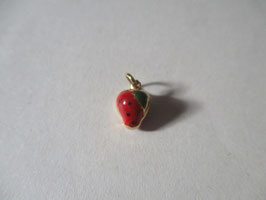 Mini strawberry in enamelled gold