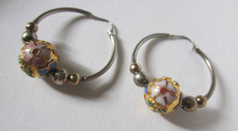 Hoop earrings in silver enemelled flowers