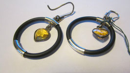 Hoop earrings small heart pendant