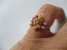 Gold ring enamelled flowers