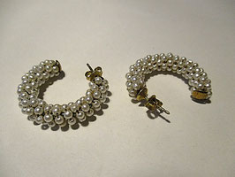 Semi circle earrings pearls