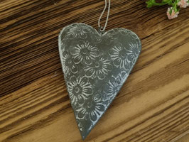 Herz Anhänger grau mit Blumenrelief 11x7,5cm Art.4947