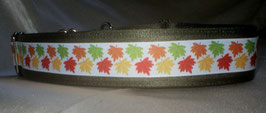 Autumn leaves-olivgrün, Martingale 4 cm