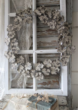 Shabby: Dekorativer großer Metall Kranz