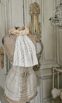 Shabby: Zauberhafter antiker Jabot / Kragen Frankreich