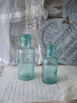Antike Glasflaschen / Apothekerflaschen um 1900