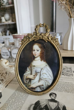 Antiker ovaler Bilderrahmen mit Bekrönung Frankreich