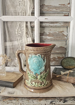 Shabby: Alter Barbotine Krug aus Frankreich