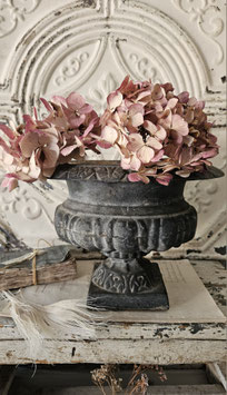 Shabby: Französische Amphore Gusseisen mit Patina