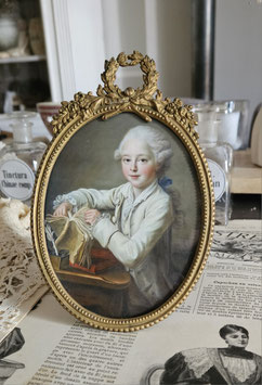 Antiker ovaler Bilderrahmen mit Bekrönung Frankreich