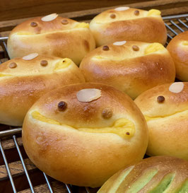 クリームパン