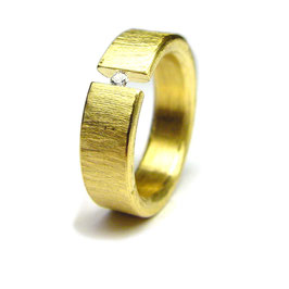 ANILLO ORO AMARILLO CON DIAMANTE EN TENSIÓN