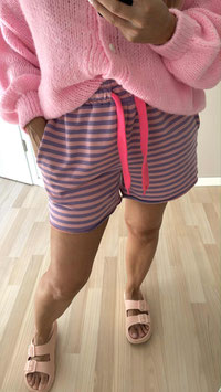 1.BAUMWOLLSHORTS - HELL-/LILA