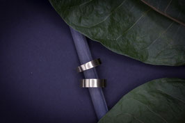 Made to order: The Silent Monolith | Smooth Broad Band in Silver (935) - 5mm or 8mm