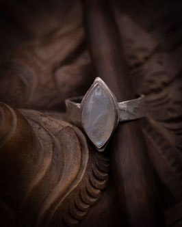 The Cartographer of the Dream-Scapes | Rainbow Moonstone & Silver (935) - Size 58