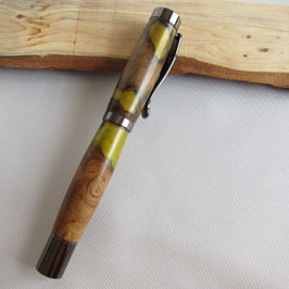 Stylo roller haut de gamme Pumari en chêne et résine