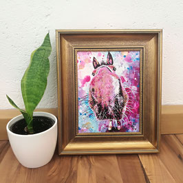 "Boop"- pinkes Pferdeporträt im Rettungsrahmen