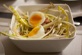 9. Salade de Pissenlit, Lardons et Oeufs Mollets