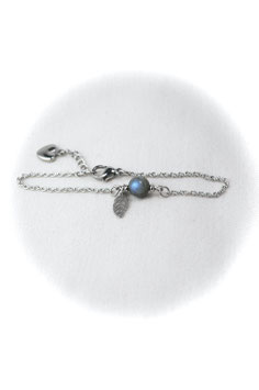 #1778-LBLF, "Simply Said" Labradorite & Leaf charm, Bracelet