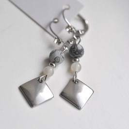 #2053, Curved Dimond, Gray Agate and Moonstone, Earrings/Boucles d'oreilles