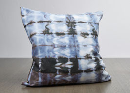ISOBEL SIPPEL Batikprint Blau / Grau