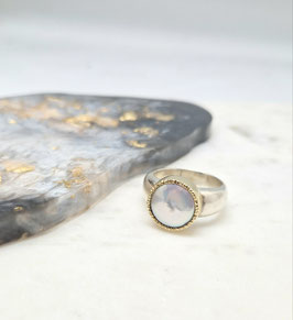 Ring zilver met goud met platte parel