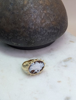 Ring goud camee kraanvogel