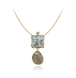 collier goud met diamant, druzy quartz en grijze maansteen