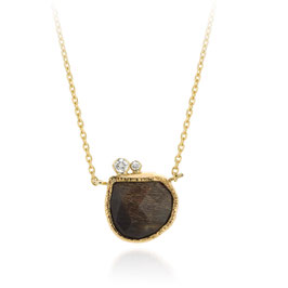 collier goud grijze maansteen en diamant