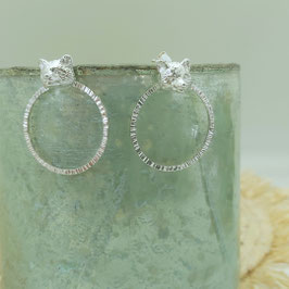 Oorbellen zilver cirkel met wasbeer kopjes