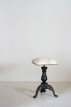 STOOL　（SOLD）