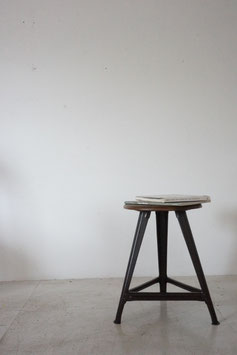 IRON STOOL / ROWAC （SOLD）