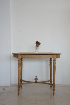 OVAL  TABLE （SOLD）