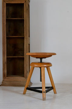 Swivel stool / AMA （SOLD）