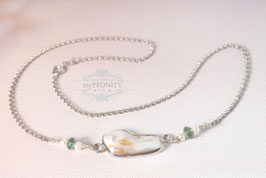 Muschelkern Perle Silber Halskette mit mini Perlen und Peridot