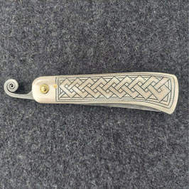 Klappmesser mit Damastklinge
