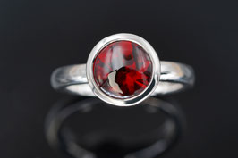 Granat-Ring aus Weißgold Classic-Collection