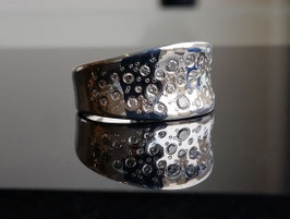 Ring aus Platin mit Brillanten Raindrops-Collection