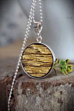 Anhänger aus historischem Holz – mit 24K Blattgold veredelt