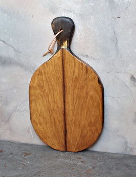 Servierbrett aus dem Holz eines alten Eichenbalkens & Gold