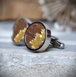 Manschettenknöpfe aus Holz mit alter Eiche, Gold und Edelstahlfassung