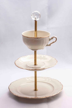 Etagère Nr. 1213, fein und zart, creme
