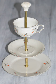 Etagère mit orangen Blümchen, Nr. 8