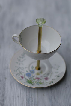 Etagère Nr. 144, 2-stöckige Etagère fein mit Blumenmuster
