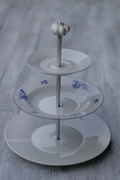 3-stöckige Etagère Nr. 138, mit blauen Blumenmustern