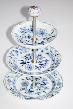 Etagère weiss - dunkelblau, Nr. 26
