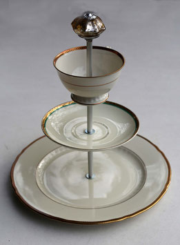Etagère Nr. 80108, Goldrand mit Tasse