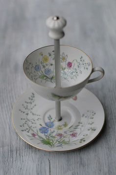 Etagère Nr. 146, 2-stöckige Etagère fein, mit Blumenmuster