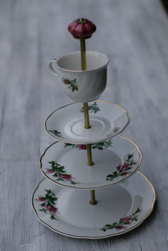 Etagère Nr. 143, 4-stöckige Etagère weiss mit Blumenmuster