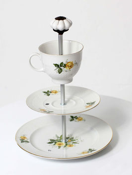 Etagère Nr. 1619,  3-stöckig, weiss mit Bumenmuster